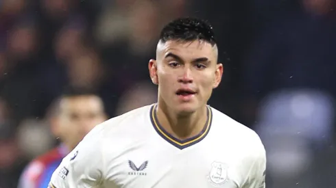 Carlos Alcaraz, meia argentino do Everton – Foto: Warren Little/Getty Images