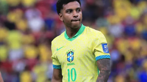 DF – BRASILIA – 15/10/2024 – ELIMINATORIAS COPA DO MUNDO 2026, BRASIL X PERU – Rodrygo jogador do Brasil durante partida contra o Peru no estadio Mane Garrincha pelo campeonato Eliminatorias Copa Do Mundo 2026. Foto: Ettore Chiereguini/AGIF