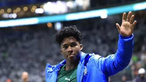 SP – SAO PAULO – 30/05/2024 – COPA LIBERTADORES 2024, PALMEIRAS X SAN LORENZO – Endrick jogador do Palmeiras durante final da partida contra o San Lorenzo no estadio Arena Allianz Parque pelo campeonato Copa Libertadores 2024. Foto: Marcello Zambrana/AGIF