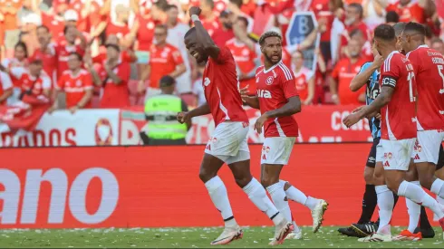 Enner Valencia comemora gol diante do Grêmio na final do Gauchão. Foto: Ricardo Duarte/Internacional.