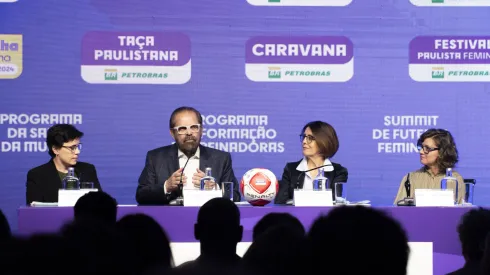 Ana Lorena Marche – Diretora do Departamento de Futebol Feminino da FPF, Reinaldo Bastos – presidente da FPF, Clarice Coppetti – Diretora Executiva de assuntos corporativos da Petrobras e Alessandra Teixeira – Gerente de Patrocínios da Petrobras, acertam patrocínio onde a Petrobras apoiará o Paulistão Feminino e todas as categorias da modalidade, além de viabilizar capacitações e ações de fomento – Foto: Anderson Romão/AGIF