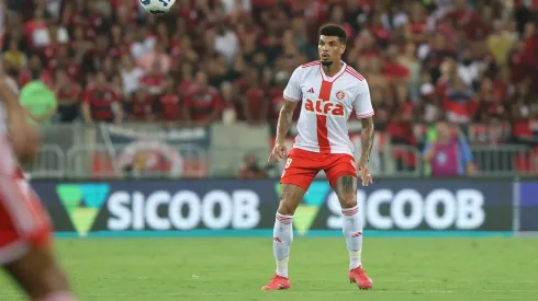 Juninho em ação com a camisa do Internacional. Foto: Ricardo Duarte/Internacional.