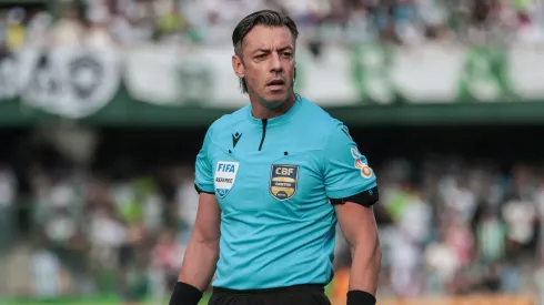 Lance definido por Claus não foi bem visto pelo Galo