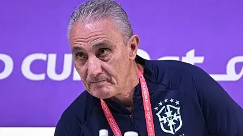 Tite concedendo entrevista coletiva durante a Copa do Mundo de 2022, em Doha, no Catar. Foto: Pedro Vilela