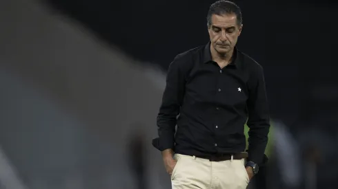 Renato Paiva, técnico do Botafogo, durante partida contra o Novorizontino no estadio Engenhao pelo campeonato Amistoso. Foto: Jorge Rodrigues/AGIF