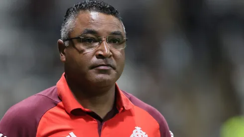 Roger Machado, técnico do Internacional, durante partida contra o Atletico-MG no estadio Arena MRV pelo campeonato Brasileiro A 2024. Foto: Gilson Lobo/AGIF
