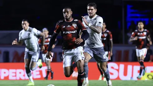SP – SAO PAULO – 23/11/2024 – BRASILEIRO A 2024, SAO PAULO X ATLETICO-MG – Andre Silva jogador do Sao Paulo durante partida contra o Atletico-MG no estadio Morumbi pelo campeonato Brasileiro A 2024. Foto: Marcello Zambrana/AGIF
