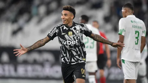 Igor Jesus é um dos principais destaques do Botafogo – Foto: Thiago Ribeiro/AGIF