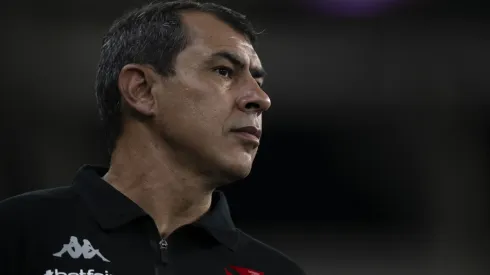 Fábio Carille segue pressionado no comando do Vasco – Foto: Jorge Rodrigues/AGIF