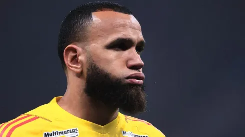 Goleiro deixou o clubismo de lado – Foto: Ettore Chiereguini/AGIF.