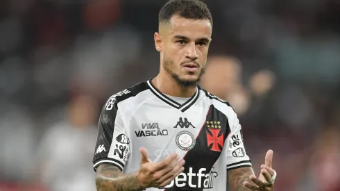 Philippe Coutinho vive bom momento pelo Vasco em 2025 – Foto: Thiago Ribeiro/AGIF