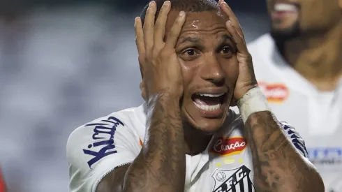 Otero assinou com o Nacional-URU – Foto: Hedeson Alves/AGIF.