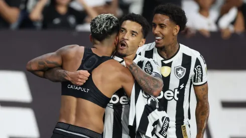 Jogadores do Botafogo comemoram gol em cima do Carabobo-VEN. Foto: Vítor Silva/Botafogo.