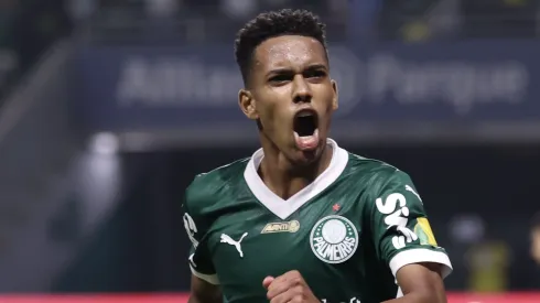 Estêvão é um dos destaques do Palmeiras na temporada. Foto: Marcello Zambrana/AGIF