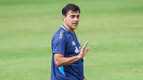 Quinteros em treino do Imortal