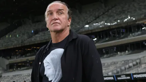 Cuca, técnico do Atlético, durante partida contra o Deportes Iquique no estadio Mineirao pelo campeonato Copa Sul-americana 2025. Foto: Gilson Lobo/AGIF