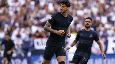 Gustavo Henrique jogador do Corinthians comemora seu gol durante partida contra o Vasco no estádio Arena Corinthians pelo campeonato Brasileiro A 2024. Foto: Marco Miatelo/AGIF