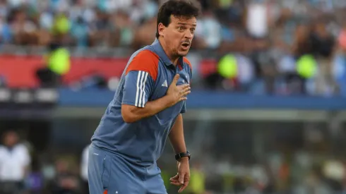 ASUNCION, PARAGUAY – NOVEMBER 23: Fernando Diniz, Head Coach of Cruzeiro reacts during the Copa CONMEBOL Sudamericana 2024 Final between Racing Club and Cruzeiro at Estadio General Pablo Rojas – La Nueva Olla on November 23, 2024 in Asuncion, Paraguay. (Photo by Christian Alvarenga/Getty Images)