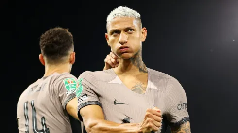 Richarlison pode fechar com o Vasco – Foto: Clive Rose/Getty Images.