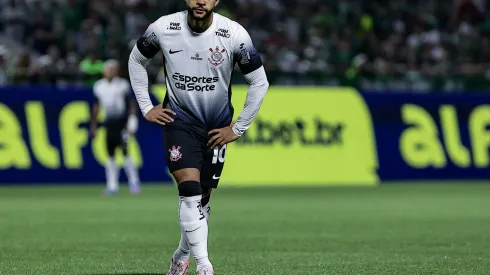 Memphis Depay jogador do Palmeiras durante partida contra o Corinthians no estádio Arena Barueri pelo campeonato Brasileiro A 2025. Foto: Fabio Giannelli/AGIF