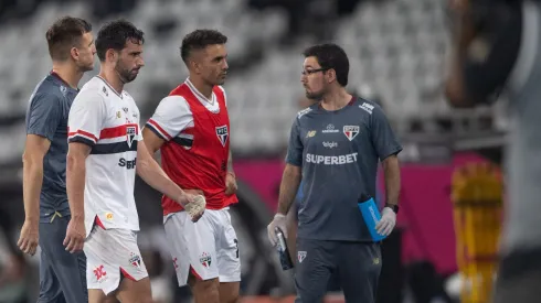 Calleri jogador do São Paulo durante partida contra o Botafogo no estádio Engenhão pelo campeonato Brasileiro A 2025. Foto: Thiago Ribeiro/AGIF