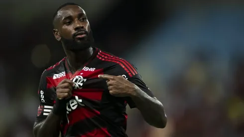 Gerson, jogador do Flamengo, em jogo.