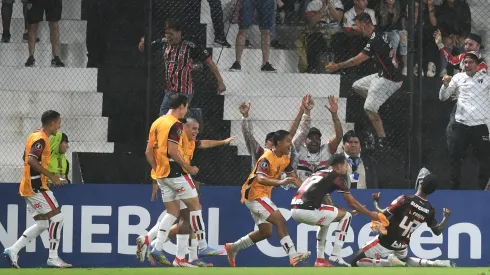 ASUNCION, PARAGUAY – APRIL 23: Lucas Ferreira of Sao Paulo celebrates after scoring the team's first goal during the Copa CONMEBOL Libertadores 2025 Group D match between Libertad and Sao Paulo at Tigo La Huerta Stadium on April 23, 2025 in Asuncion, Paraguay. (Photo by Christian Alvarenga/Getty Images)