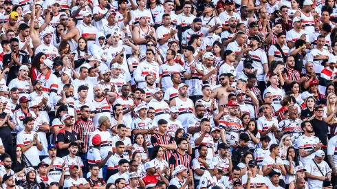 Torcida do São Paulo durante partida contra Santos no estádio Morumbi pelo campeonato Brasileiro A 2025. Foto: Marcello Zambrana/AGIF