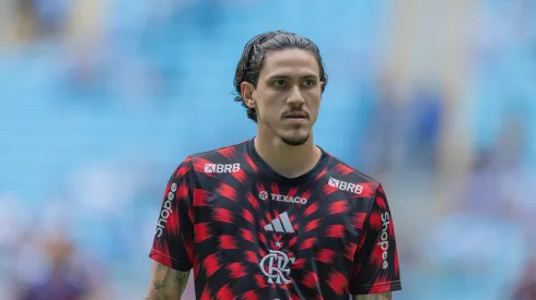 RS – PORTO ALEGRE – 13/04/2025 – BRASILEIRO A 2025, GREMIO X FLAMENGO – Pedro jogador do Flamengo durante partida contra o Gremio no estadio Arena do Gremio pelo campeonato Brasileiro A 2025. Foto: Liamara Polli/AGIF