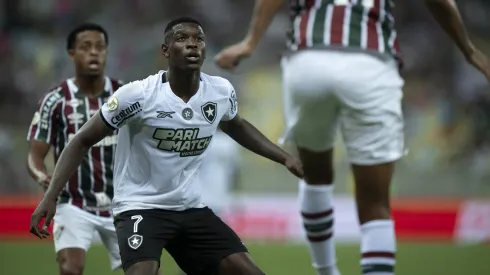 RJ – RIO DE JANEIRO – 21/09/2024 – BRASILEIRO A 2024, FLUMINENSE X BOTAFOGO – Luiz Henrique jogador do Botafogo durante partida contra o Fluminense no estadio Maracana pelo campeonato Brasileiro A 2024. Foto: Jorge Rodrigues/AGIF