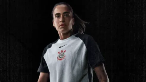 Andressa Alves foi garota-propaganda da camisa (Divulgação / Nike)
