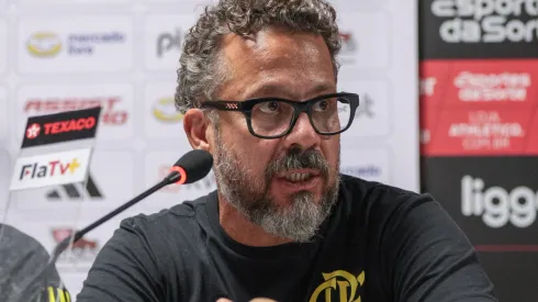 PR – CURITIBA – 16/06/2024 – BRASILEIRO A 2024, ATHLETICO-PR X FLAMENGO – Cleber Xavier auxiliar tecnico do Flamengo durante entrevista coletiva apos a partida contra o Athletico-PR no estadio Arena da Baixada pelo campeonato Brasileiro A 2024. Foto: Robson Mafra/AGIF
