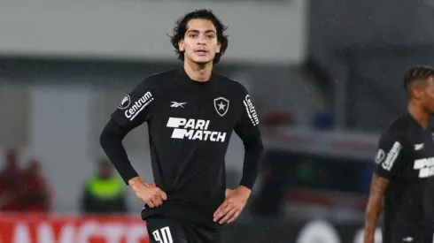 Matheus Nascimento quando atuou pelo Botafogo – Foto: Botafogo