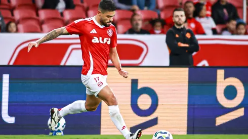 Bruno Tabata em ação pelo Internacional na Copa Betano do Brasil – Foto: Maxi Franzoi/AGIF