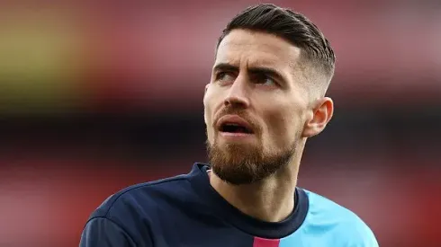 Alvo do Flamengo, Jorginho tem problema pulmonar, diz site inglês