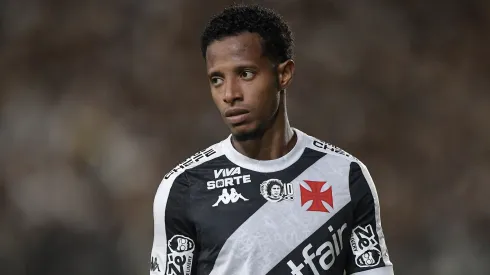 Tchê Tchê pode ganhar nova oportunidade no Vasco – Foto: Thiago Ribeiro/AGIF