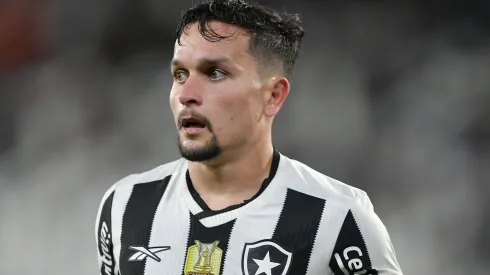 Criticado no Botafogo, Artur passou em branco contra o Bahia – Foto: Thiago Ribeiro/AGIF