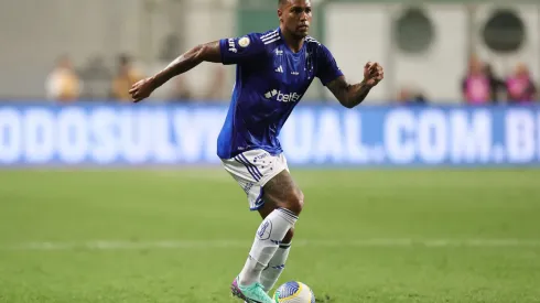MG – BELO HORIZONTE – 06/11/2024 – BRASILEIRO A 2024, CRUZEIRO X FLAMENGO – Walace jogador do Cruzeiro durante partida contra o Flamengo no estadio Independencia pelo campeonato Brasileiro A 2024. Foto: Gilson Lobo/AGIF
