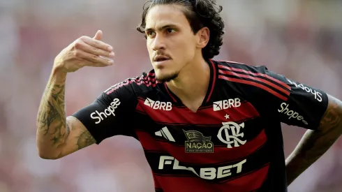 Pedro jogador do Flamengo comemora seu gol durante partida contra o Corinthians no estádio Maracanã pelo campeonato Brasileiro A 2025. Foto: Alexandre Loureiro/AGIF