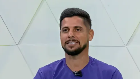 Cicinho analisa Choque-Rei pelo Brasileirão
