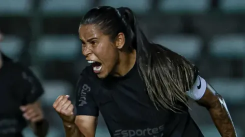 Vic Albuquerque jogadora do Corinthians comemora seu gol durante partida contra o Juventude no estádio Alfredo Schürig pelo campeonato Brasileiro A 2025. Foto: Reprodução