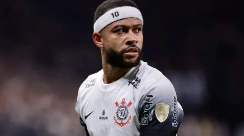 Memphis Depay jogador do Corinthians durante partida contra o Universidad Central no estádio Arena Corinthians pelo campeonato Copa Libertadores 2025. Foto: Marcello Zambrana/AGIF