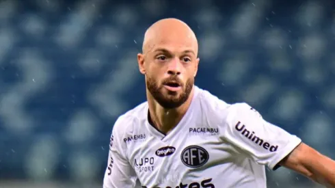 Carlão, atacante da Ferroviária-SP