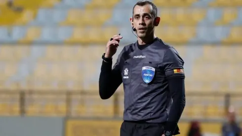 Juan Benítez apitou o duelo entre Botafogo x Estudiantes – Foto: Conmebol