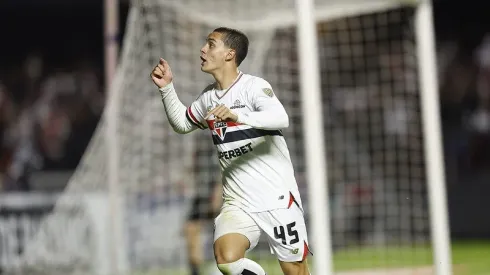 Lucca marcou o gol do São Paulo contra o Libertad. Foto: Rubens Chiri e Paulo Pinto/São Paulo