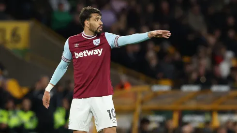 WOLVERHAMPTON, ENGLAND – APRIL 01: Lucas Paqueta of West Ham United issues instructions during the Premier League match between Wolverhampton Wanderers FC and West Ham United FC at Molineux on April 01, 2025 in Wolverhampton, England. (Photo by David Rogers/Getty Images)