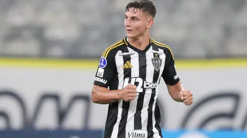 Natanael, jogador do Atlético, comemora seu gol durante partida contra o Deportes Iquique no estadio Mineirao pela Copa Sul-americana 2025. Foto: Gilson Lobo/AGIF