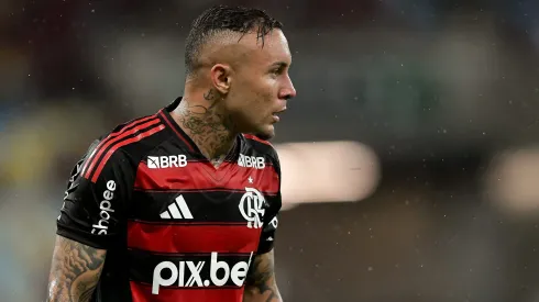 RJ – RIO DE JANEIRO – 30/01/2025 – CARIOCA 2025, FLAMENGO X SAMPAIO CORREA – Everton Cebolinha jogador do Flamengo durante partida contra o Sampaio Correa no estadio Maracana pelo campeonato Carioca 2025. Foto: Thiago Ribeiro/AGIF