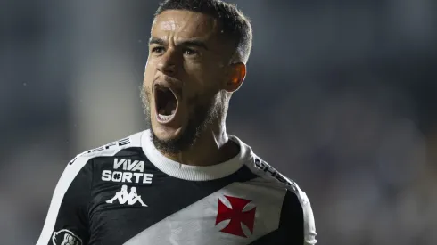 RJ – RIO DE JANEIRO – 17/05/2025 – BRASILEIRO A 2025, VASCO X FORTALEZA – Philippe Coutinho jogador do Vasco durante partida contra o Fortaleza no estadio Sao Januario pelo campeonato Brasileiro A 2025. Foto: Jorge Rodrigues/AGIF