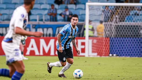 Dodi jogador do Grêmio durante partida contra o Godoy Cruz no estádio Arena do Grêmio pelo campeonato Copa Sul-americana 2025. Foto: Maxi Franzoi/AGIF
